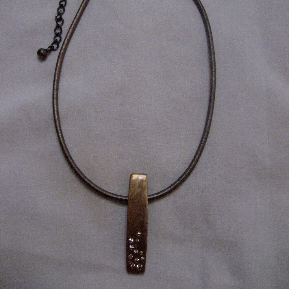RECTANGULAR GOLDTONE METAL DANGLE NECKLACE 15"L
